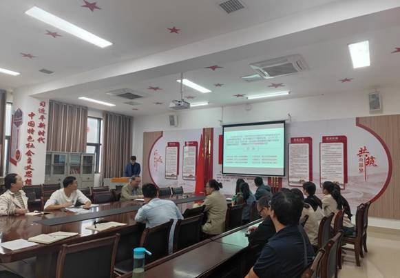 说明: \\2012-20160518dr\学院办公室2017—2020\会议照片和资料\2023年照片\2023.10.19 我院2023年教师成长发展互助平台培训\IMG_20231019_093014.jpg